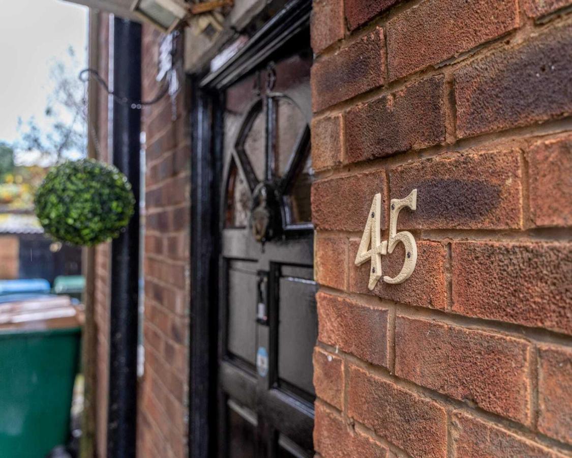 Cosy 2 Bedroom Home In Coventry Exterior foto